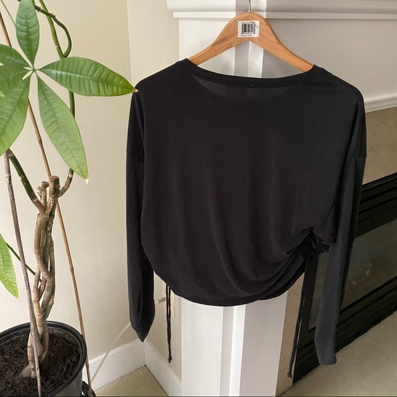 FEATHER LITE by Leo Star Athletica Black Longsleeve Side Drawstring Top - Picture 4 of 4